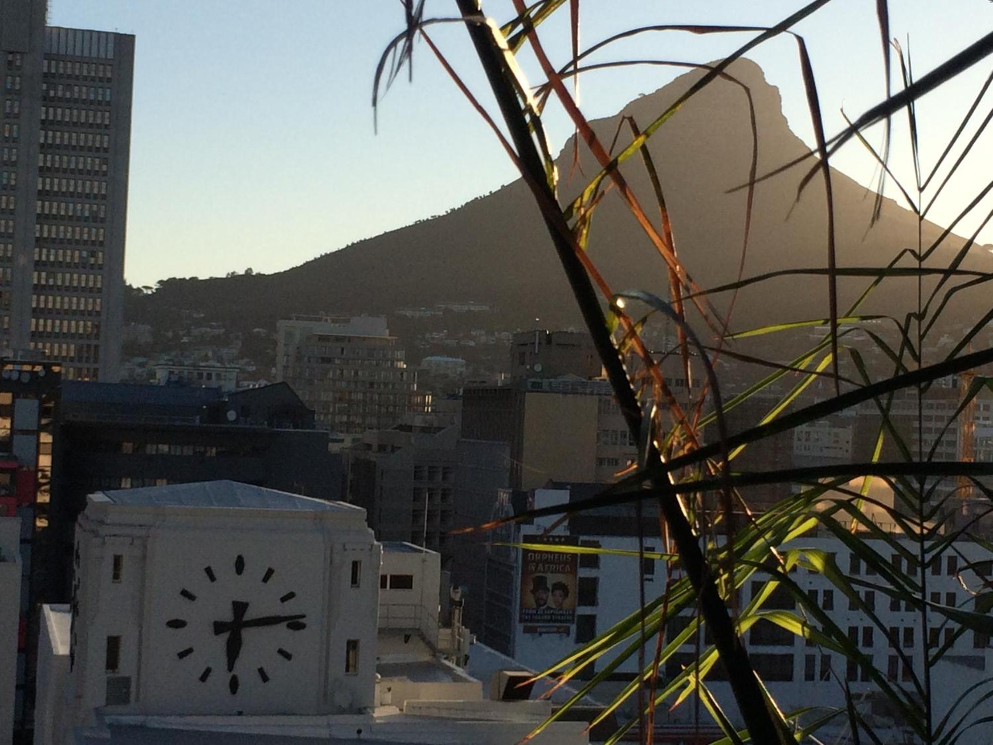 Apt 67 Long Street No Loadshedding Apartment