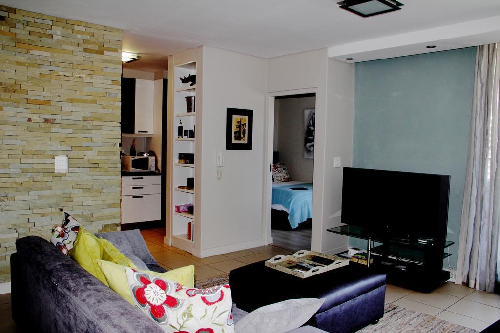 Apt 67 Long Street No Loadshedding Apartment